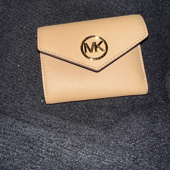 Michael Kors - Picture 10 of 10